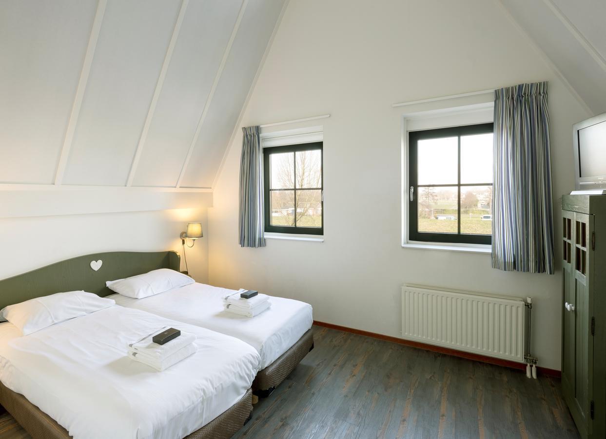 Roompot Hotel Marinapark Volendam Zimmer foto